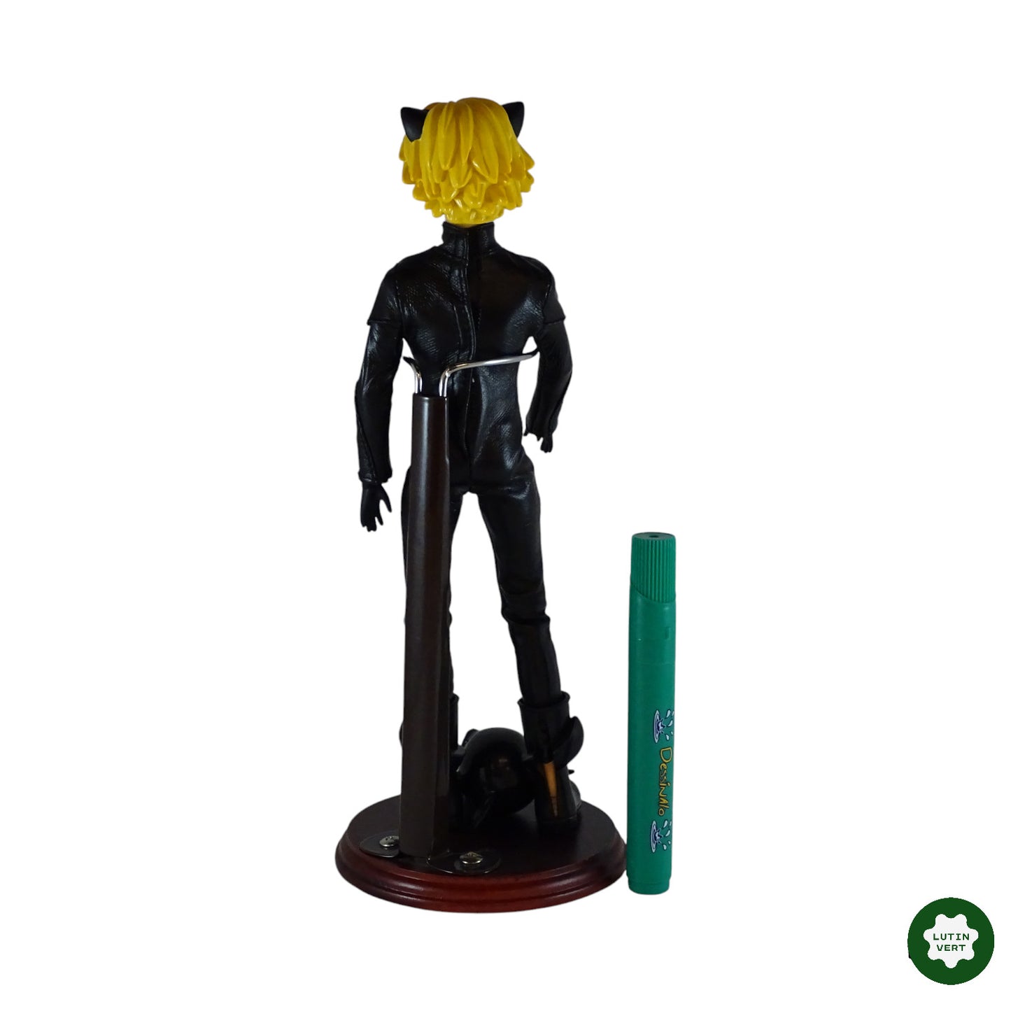 Figurine de 28,5 cm – Chat noir de Miraculous. d'occasion BANDAÏ - Dès 3 ans | Ref 8869